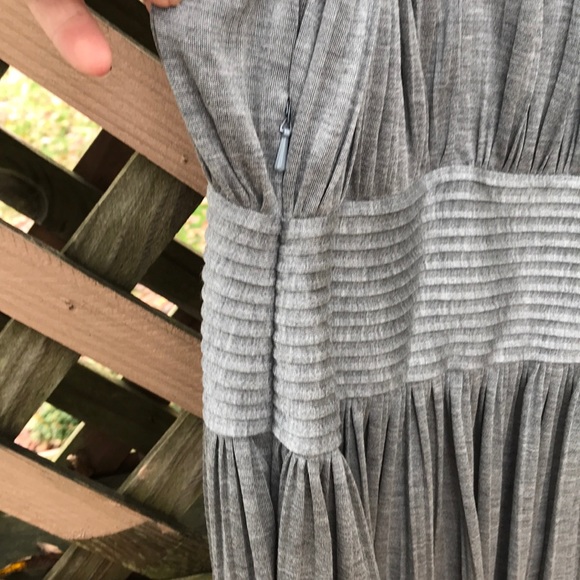 BANANA REPUBLIC SILK PLEATED DRESS - Picture 7 of 10